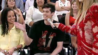 Mariana Santos trampling in tv