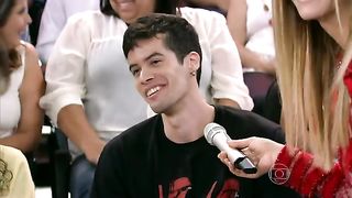 Mariana Santos trampling in tv