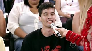 Mariana Santos trampling in tv