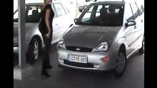 Hot blonbe babe doing blowjob and cumshot in the car 2