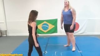 Amazon Anya plays with tiny girl