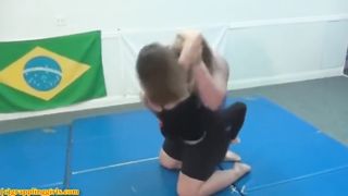 Amazon Anya plays with tiny girl