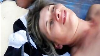 Lisa - Troisieme amant sur la plage (cuckold)