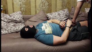 Госпожа сидит на лице у раба чулки и белые гольфы femdome schoolgigl mistress facesitting