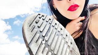 MISTRESS GAIA Lick Or Watch – Drmartens Shoe Fetish – onlyfans