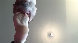 Dominant foot gagging