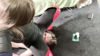 Amazing 012ber I so want to fart in your mouth)) Sniff my ass while I spit in your face pig!