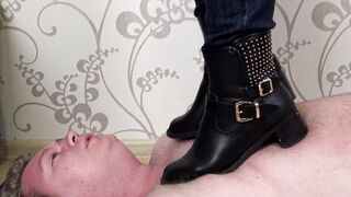 Under Sweet Weight - Barbara - Boots Trampling