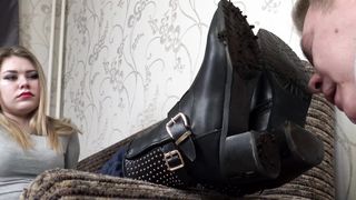 Under Sweet Weight - Barbara - Dirty Boots Worship