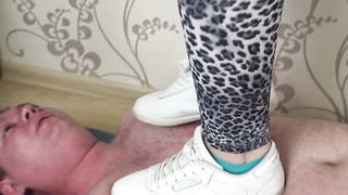 Under Sweet Weight - Bonnie - Sneakers Trampling