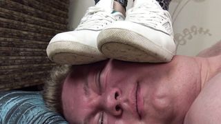 Under Sweet Weight - Bonnie - Sneakers Trampling
