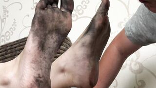 Under Sweet Weight - Cathy - Dirty Feet Licking