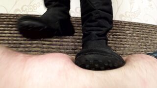 Under Sweet Weight - Cynthia - Winter Boots Trampling Close-up