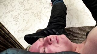 Under Sweet Weight - Cynthia - Winter Boots Trampling Close-up