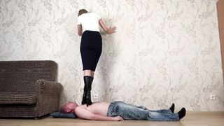 Under Sweet Weight - Deborah - Boots Trampling