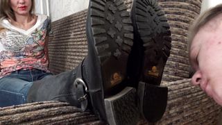 Under Sweet Weight - Donna - Boots Worship