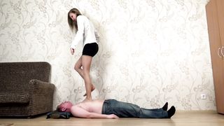 Under Sweet Weight - Donna - Office Boss Trampling