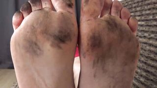 Under Sweet Weight - Gloria - Dirty Foot Worship