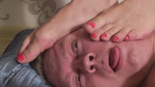 Under Sweet Weight - Jasmine - Office Girl Barefoot Trampling