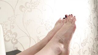 Under Sweet Weight - Jessica - Big Feet and Long Toes