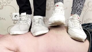 Under Sweet Weight - Kristina, Lera - Sneakers Trampling