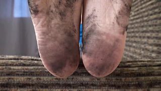 Under Sweet Weight - Laura - Dirty Feet Cleaning