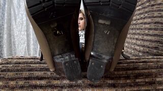 Under Sweet Weight - Mia - Boots Worship