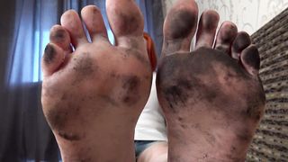 Under Sweet Weight - Nancy - Dirty Feet Cleaning