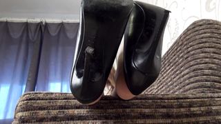 Under Sweet Weight - Olga - Pantyhose Teasing and Dangling