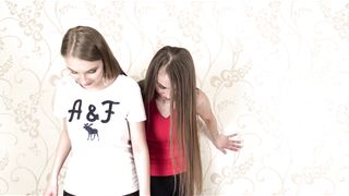 Under Sweet Weight - Olivia, Violetta - Double Sneakers Trampling