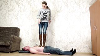 Under Sweet Weight - Rita - Boots Trampling