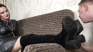 Under Sweet Weight - Ruby - Boots Worship