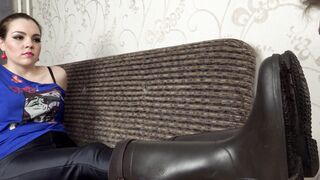 Under Sweet Weight - Sara - Clean My Dirty Gumboots