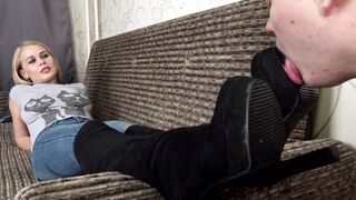 Under Sweet Weight - Sarika - Boots Worship