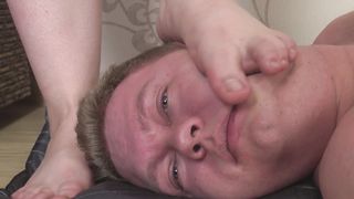 Under Sweet Weight - Sofia - Barefeet Summer Trampling