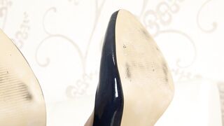 Under Sweet Weight - Susan - Pumps Dangling