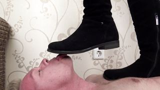 Under Sweet Weight - Tamara - Boots Trampling