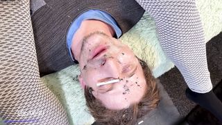 06RJ The slave must eat the cigarette butts! Spat on the face of a slave) My friend and I love to mo