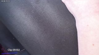 09RJJ The slave is under our complete control! Julia holds his head firmly with her powerful hips