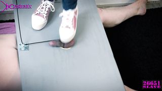 Trampling balls Urnom