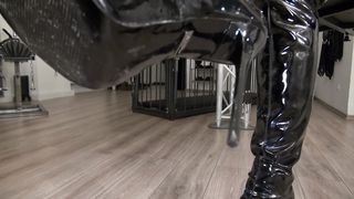 Calea Toxic - Teach you how to be her boot slave! POV