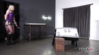 FemdomEmpire - Summer Day - Hole Stuffe