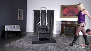 FemdomEmpire - Summer Day - Locked Pussy Pleaser