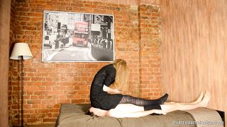 Mistress Helga - Face Sitting