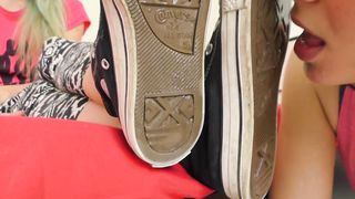 Under Girls Feet - PL-2443017 - 2