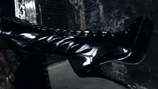 Rikki Six - My Body Makes You Weak