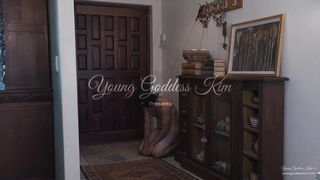 Young Goddess Kim - Living on the edge