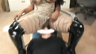 Kelly star - Facesitting and Ass Smothering!