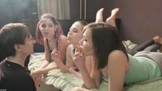 Beautiful Girls - n122 Bertie Julia Joel