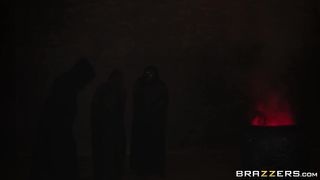 Brazzers - Hot&Mean - Ariella Ferrera & Isis Love - MILF Witches 1